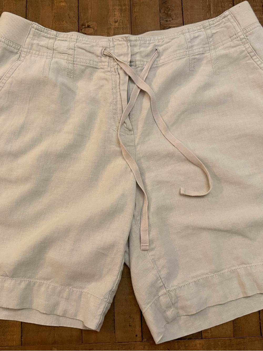 J. Jill Women’s Drawstring Linen-Blend Shorts in Light Beige